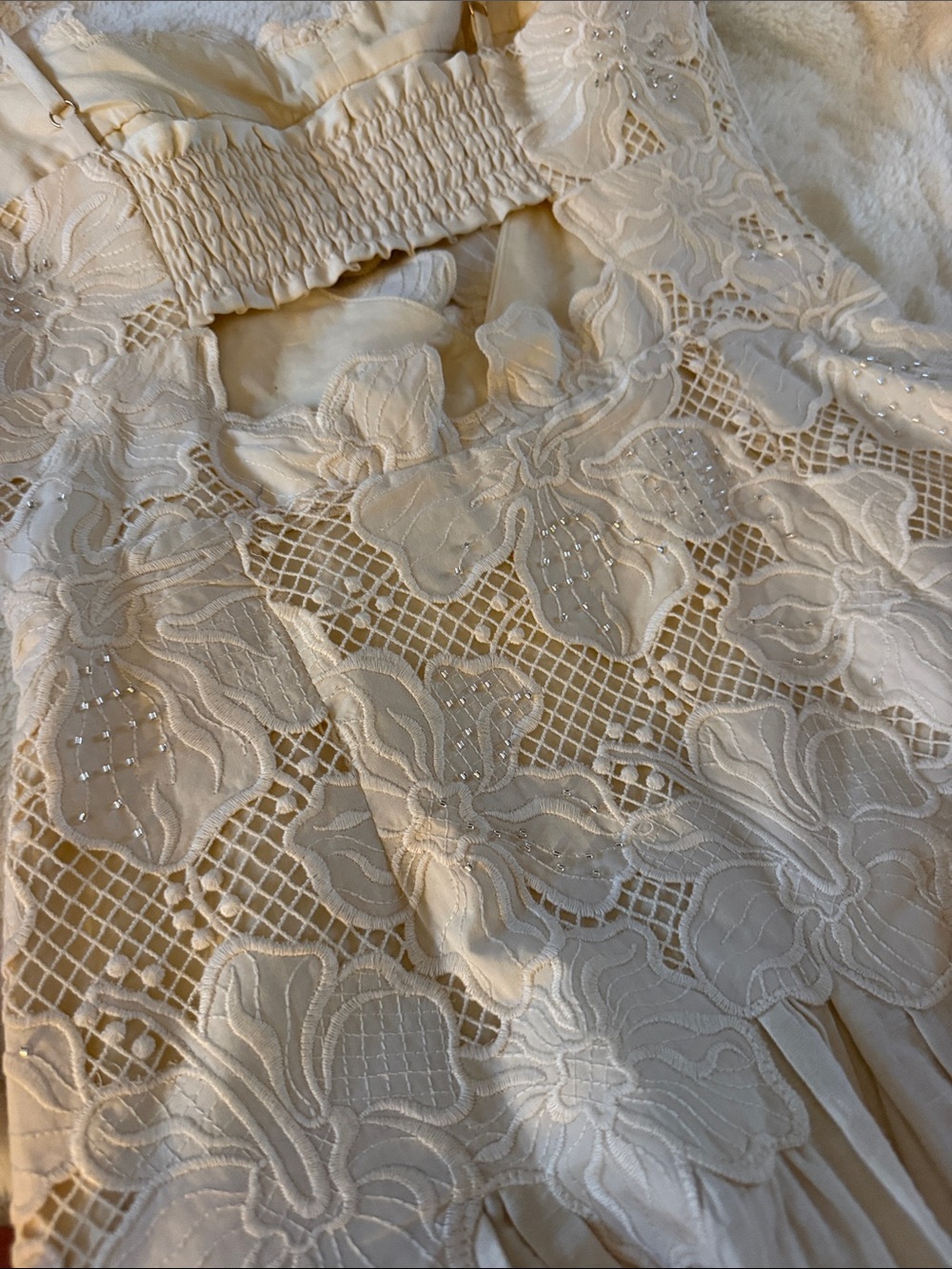 Sandro dress in ecru. Delicate lace bustier with cut out. worn once. - Picture 8 of 10